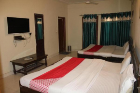 HOTEL NEW APPLE ROSE Chandigarh near railway station dariya UCO bank ke pass